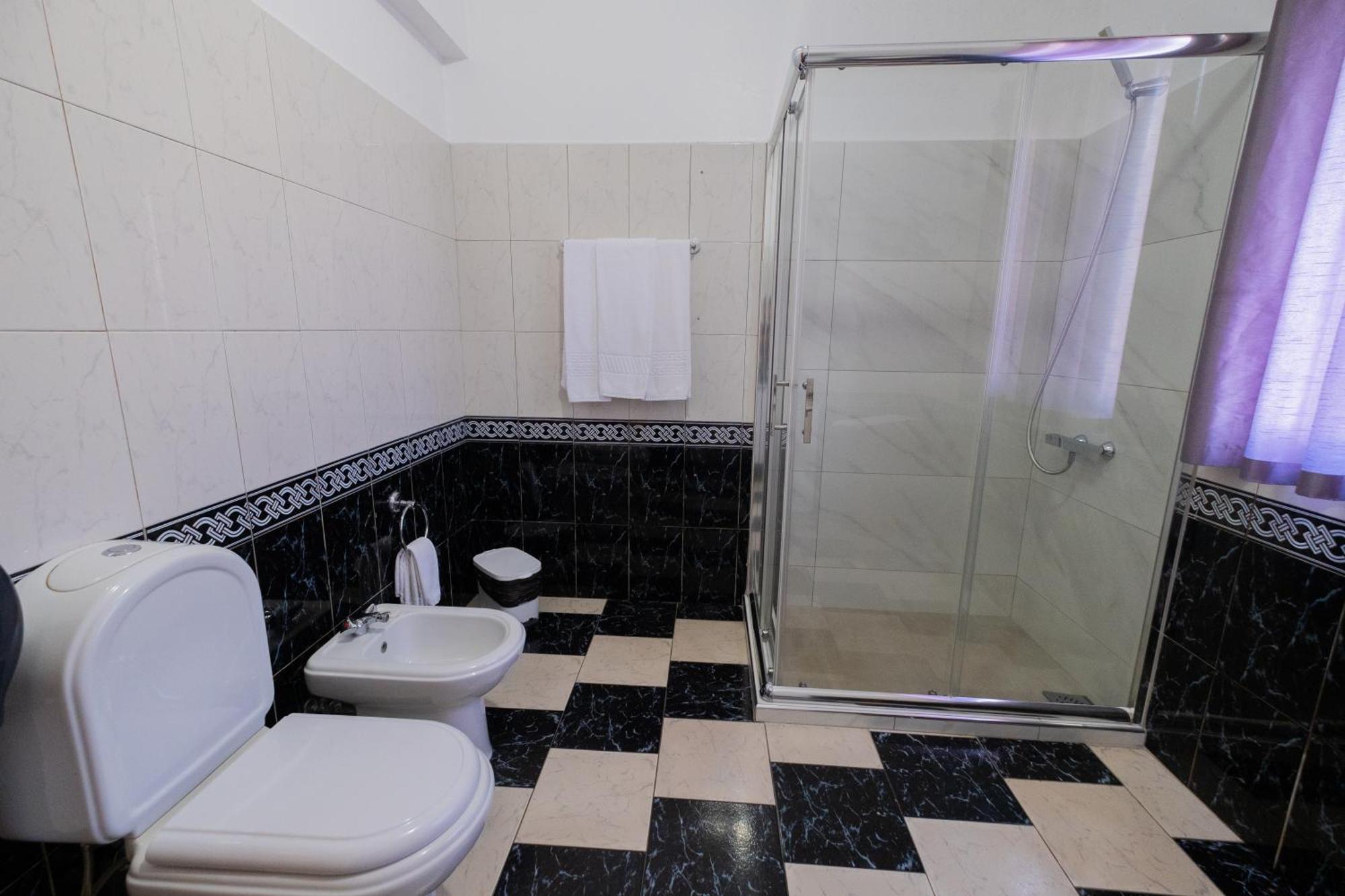 Residencial Familia Hotel Machico  Exterior photo