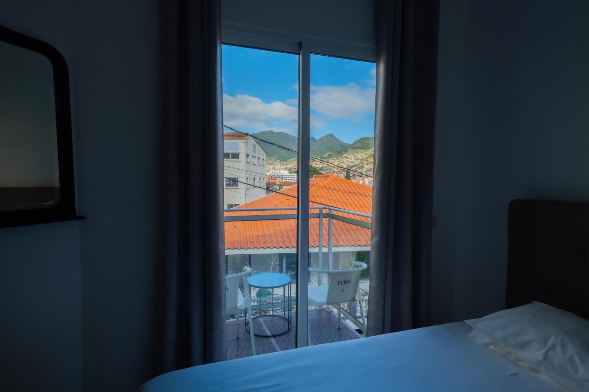 Residencial Familia Hotel Machico  Exterior photo